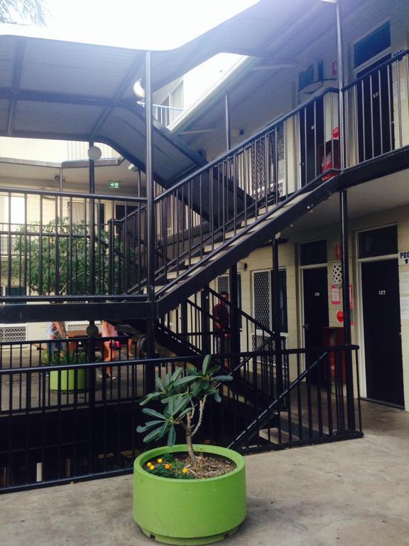 Auberge de jeunesse Adventurers Backpackers à Townsville Extérieur photo